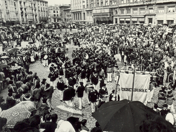 Txun txun eguna en el 81